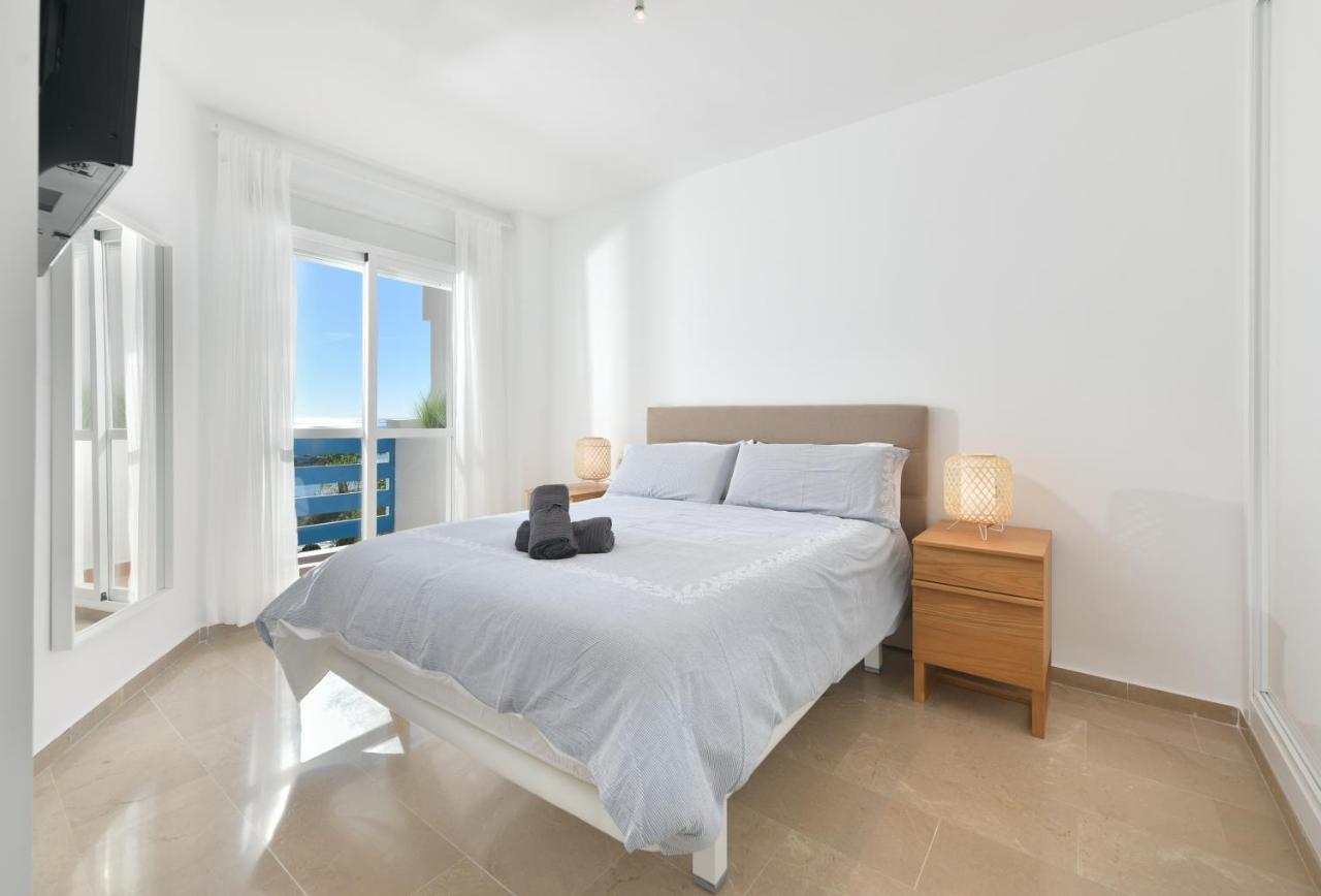 Apartamento Charming Beachfront In Marina Estepona